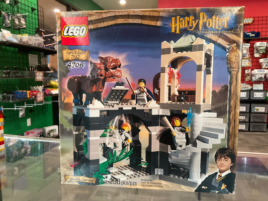 LEGO 4706 Forbidden Corridor - Retired