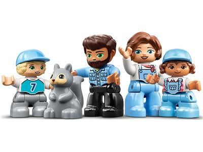 LEGO 10946 Family Camping Van Adventure - Certified (Duplo)