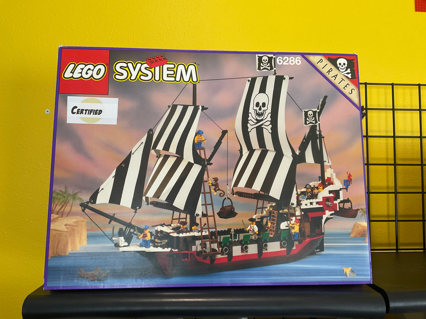 LEGO 6286 Skull's Eye Schooner - Certified