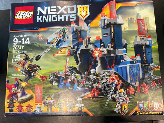 70317 LEGO Nexo Knights Season 1 The Fortrex