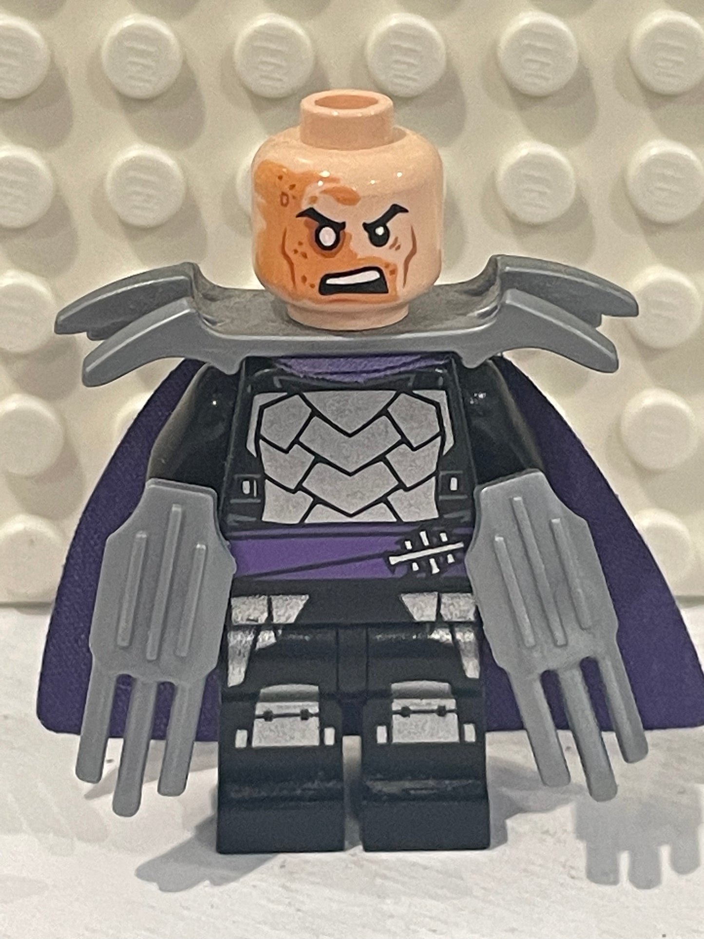 TNT035 Shredder Minifigure