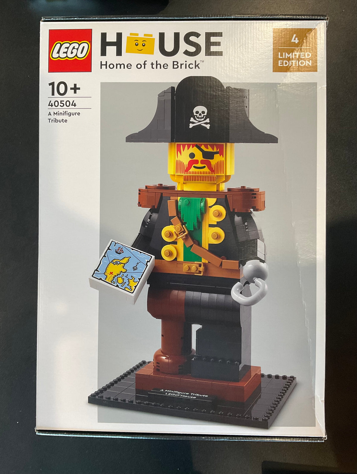 A Minifigure Tribute