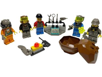 LEGO 4930 Rock Raiders Crew - Retired
