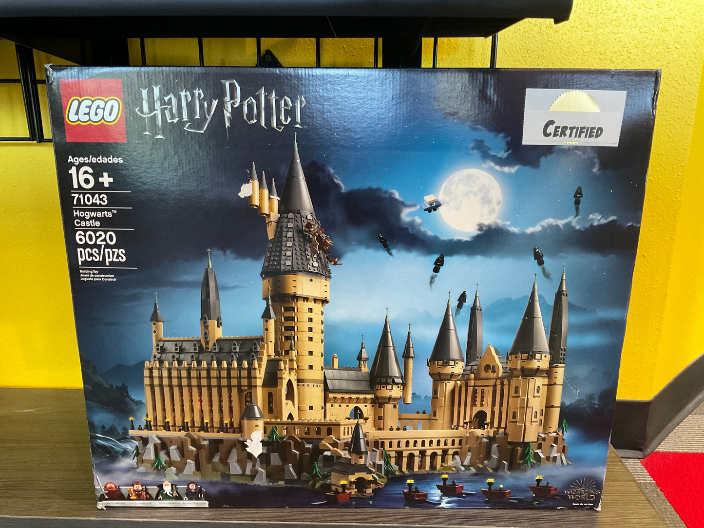 LEGO 71043 Hogwarts Castle - Certified