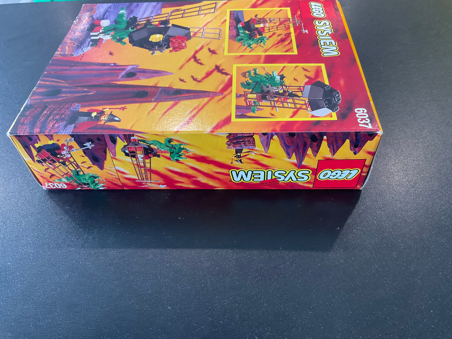 LEGO 6037 Witch's Windship - Retired