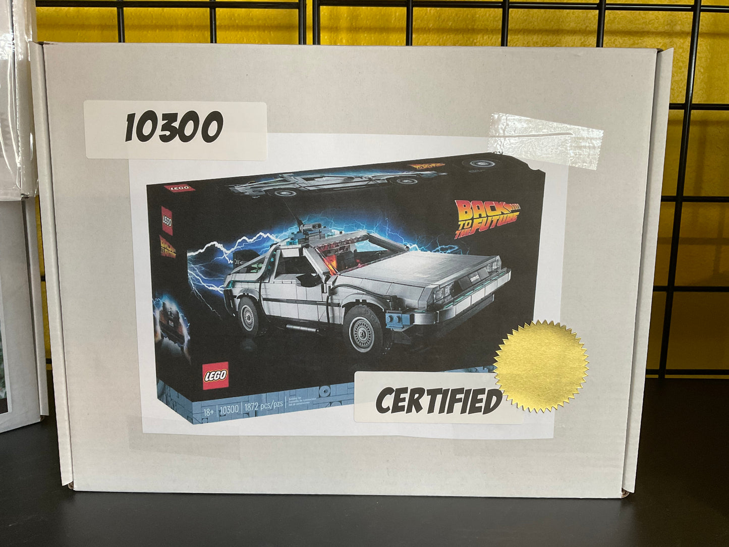 LEGO 10300 Back to the Future Time Machine - Certified