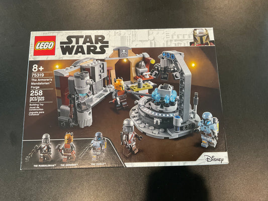 75319 LEGO Star Wars The Mandalorian The Armorer's Mandalorian Forge- Retired