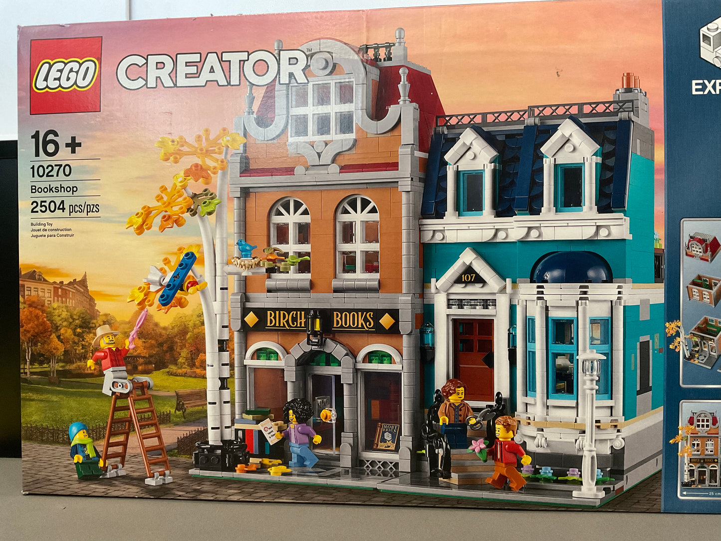 10270 LEGO Bookshop- Retired