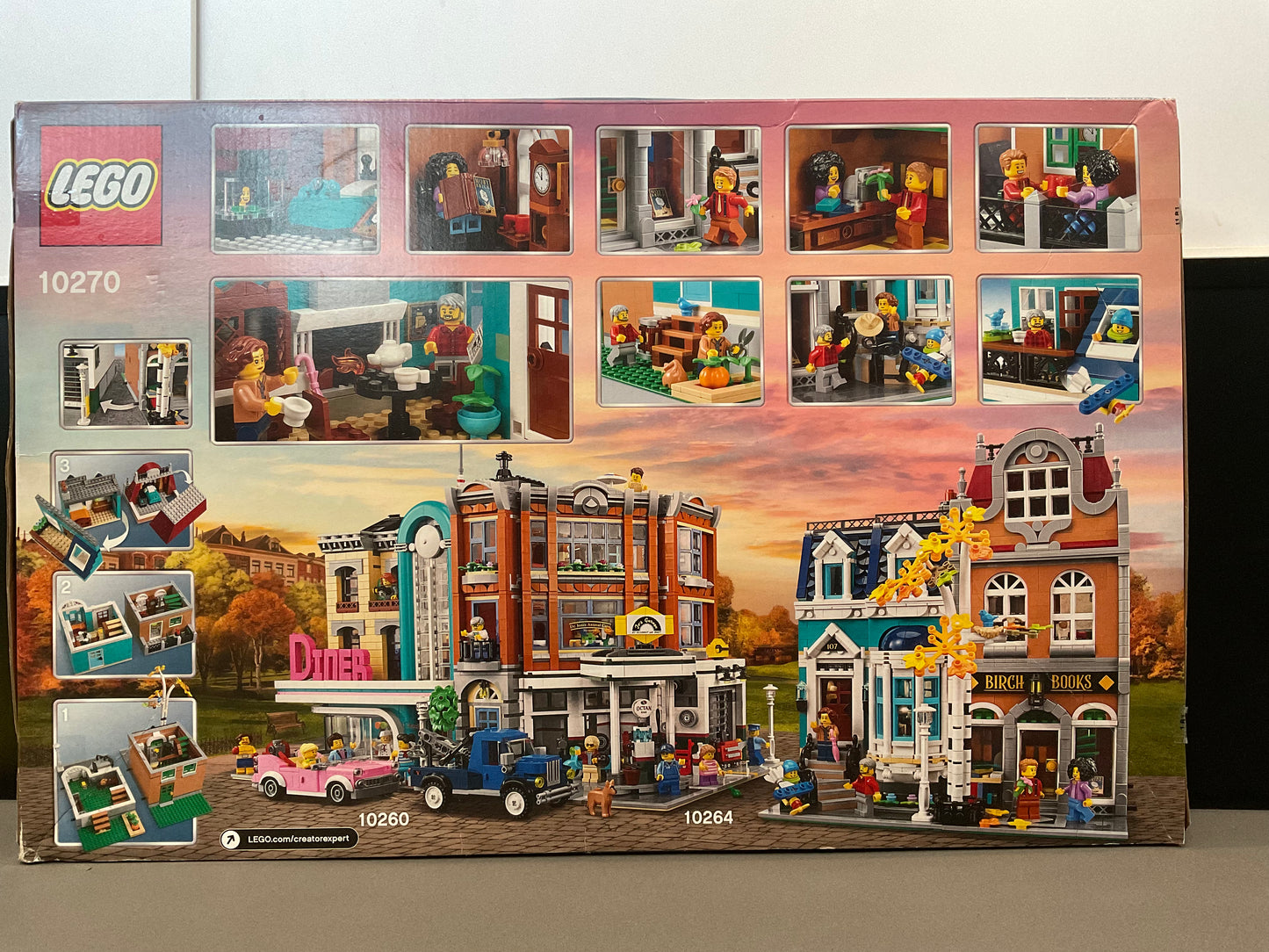 10270 LEGO Bookshop- Retired