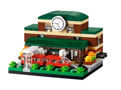 LEGO 40142 Bricktober Train Station - Retired
