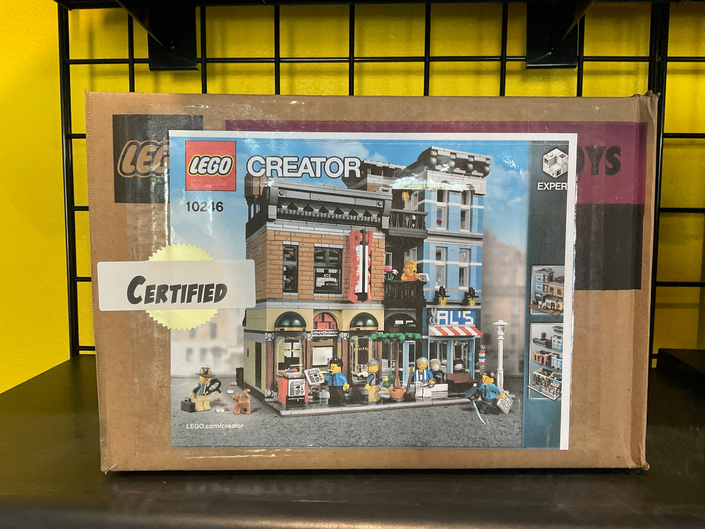 LEGO set 10246 Detective's Office - Certified