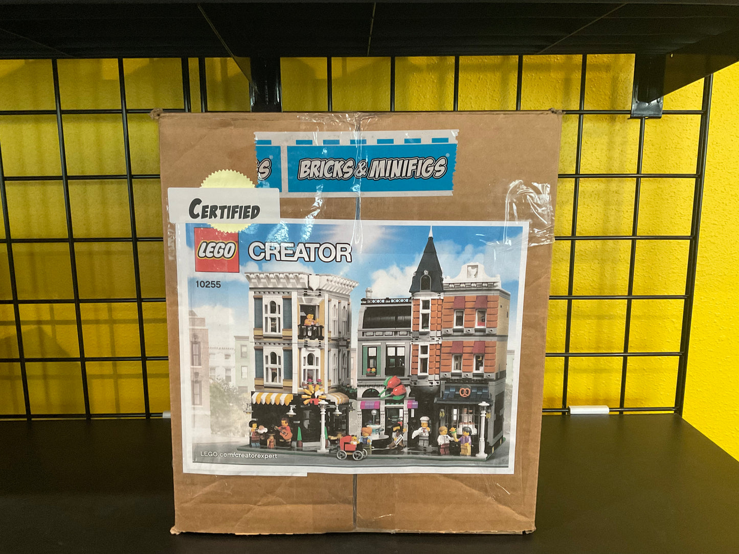 LEGO 10255 Assembly Square - Certified